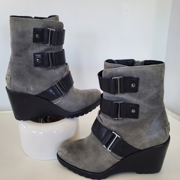 SOREL 6.5 After Hours Leather Bootie Gray Green Side Zip Nori Wedge 3" Moto EUC - Picture 1 of 14